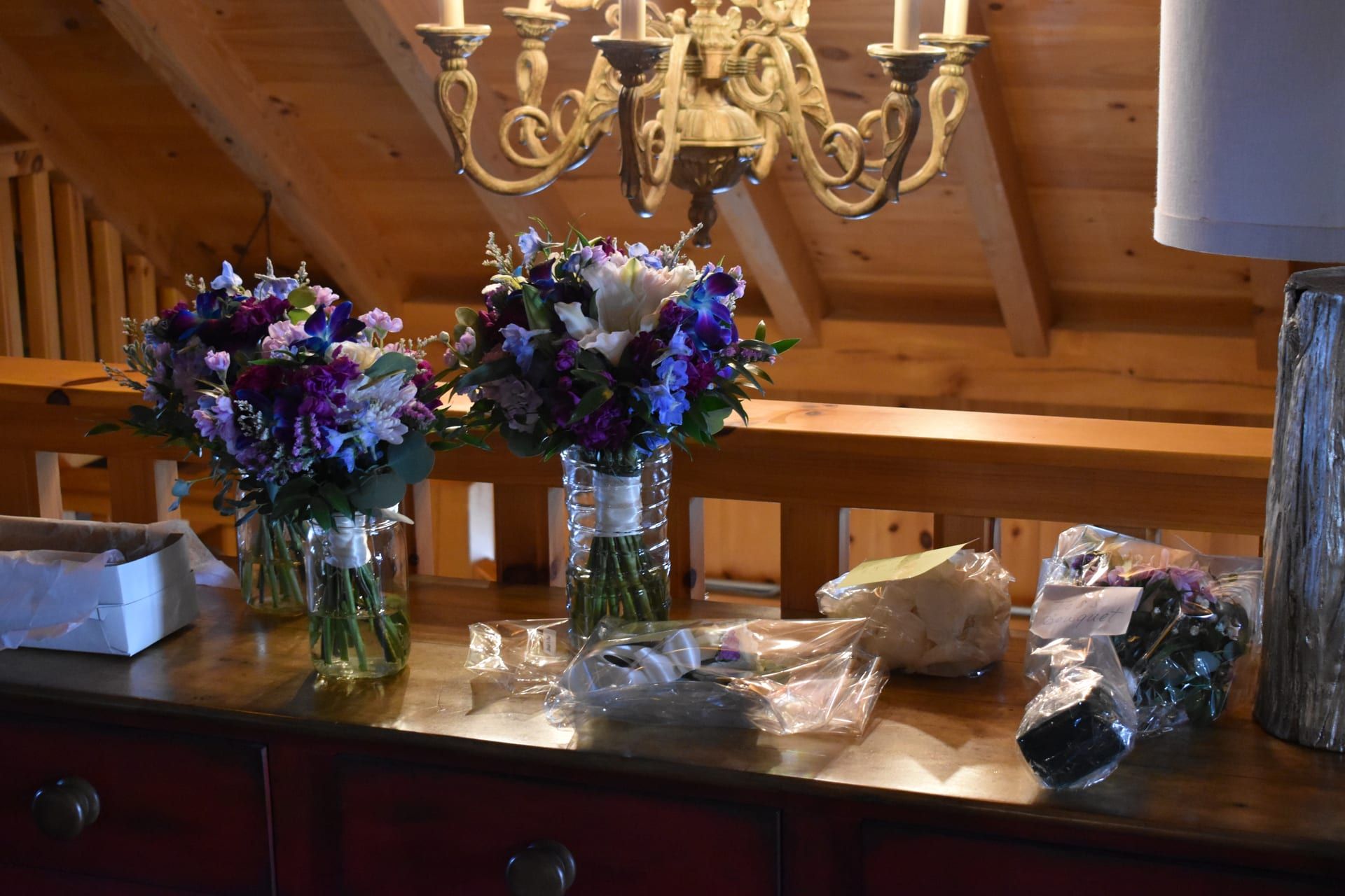 Wedding floral arrangements in cabin